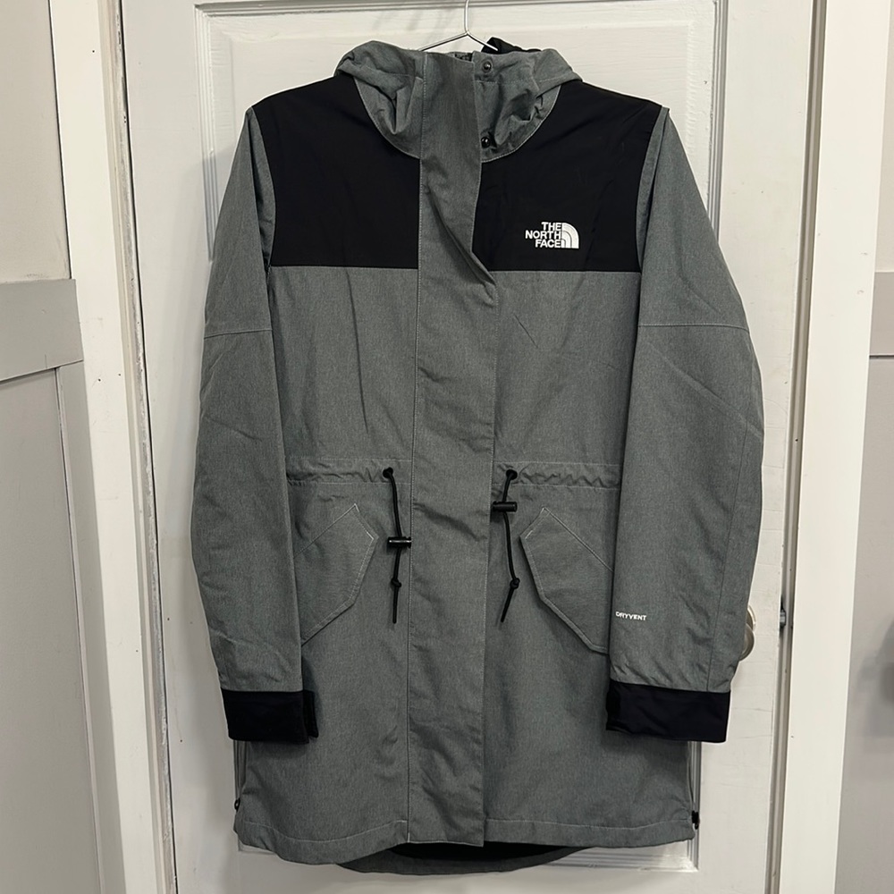 The North Face Women’s Metroview Trench